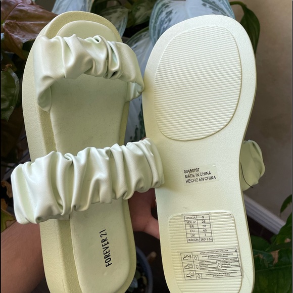 Pastel Green Sandals - Picture 3 of 3